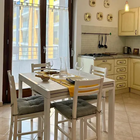 Apartment Nuras - Casa Nina